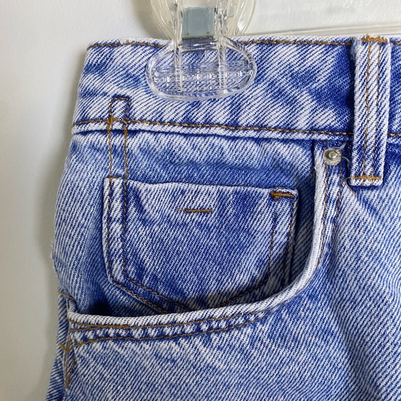 ZARA High Waisted Denim Shorts (Size 6) - Picture 3 of 6